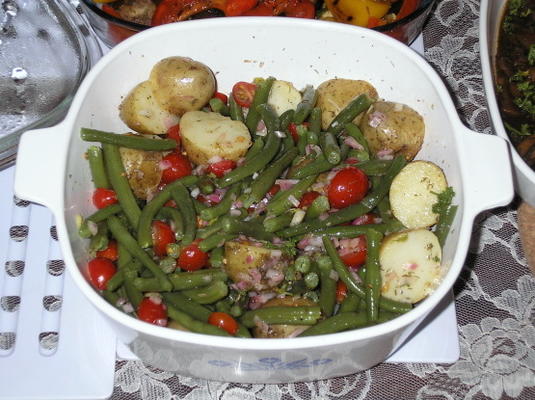 Provençaalse aardappelen en groene bonen