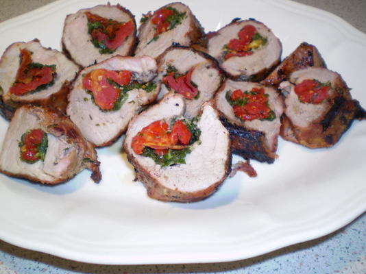 varkenshaasjes gevuld met droge tomaten