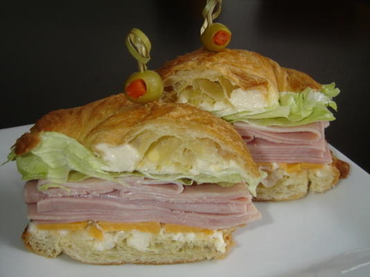 ham en kaas croissantsandwiches