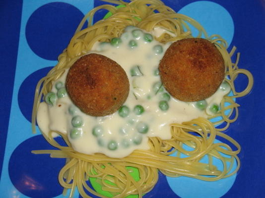 tonijnballen met roomsaus