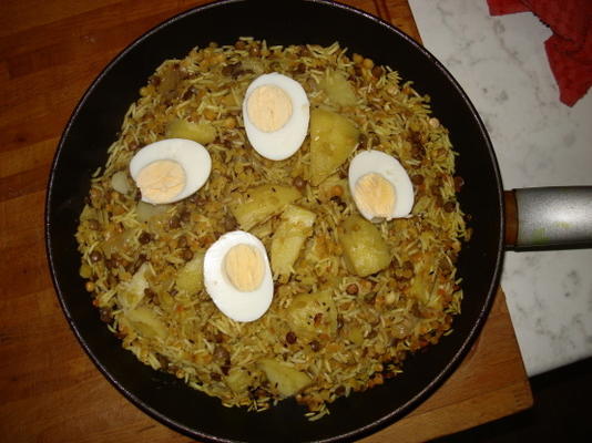 linzen met rijst en aardappel