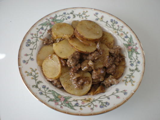 Italiaanse hamburger aardappel koekepan