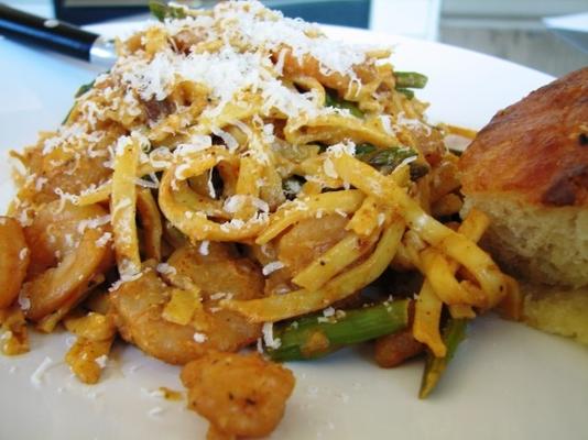pittige romige pasta met garnalen