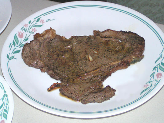 geroosterde knoflook en peper t-bone, ala elswet