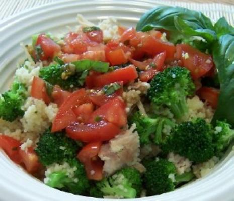 kip en broccoli couscous met salsa