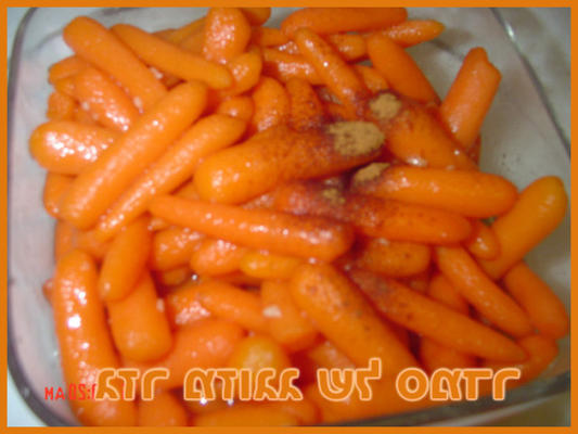 laag vet geglazuurde baby wortelen (koosjer-zuivel)