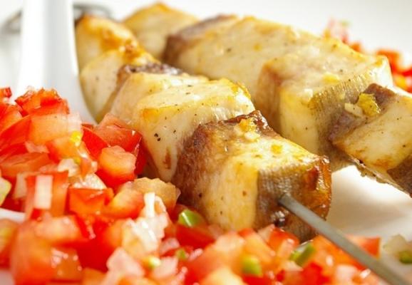 Joegoslavische visspiesjes met Servische tomatensaus