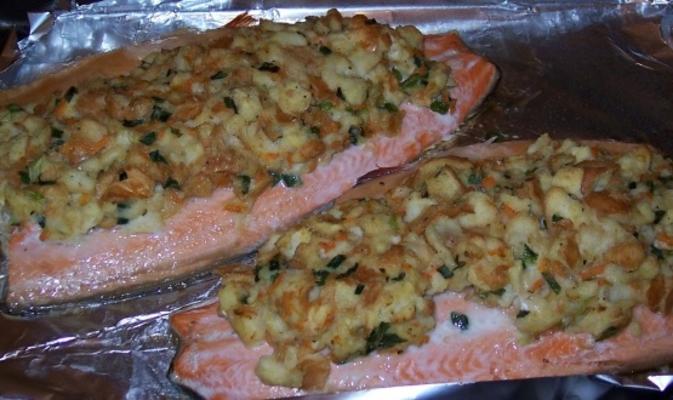 gebakken forelfilets met broodvulling