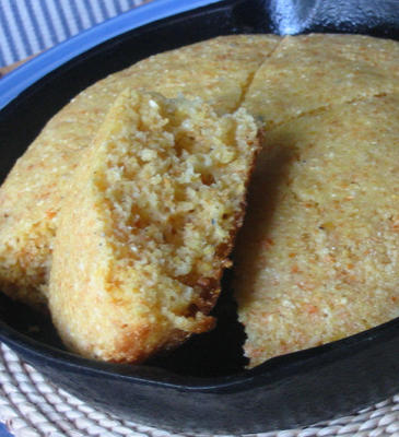 eenvoudige koekenpan maisbrood
