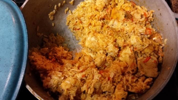 arroz con pollo (Dominicaanse stijl kip en rijst)