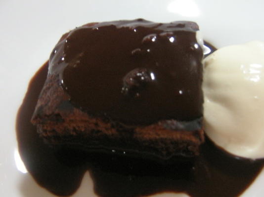 ouderwetse chocoladepudding cake