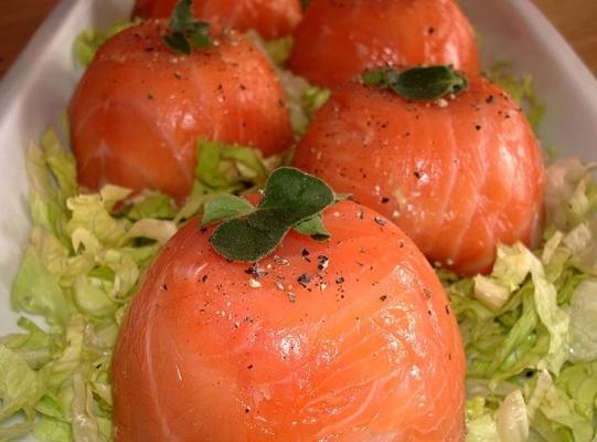 individuele gerookte zalm en avocado-mousses voor elke gelegenheid