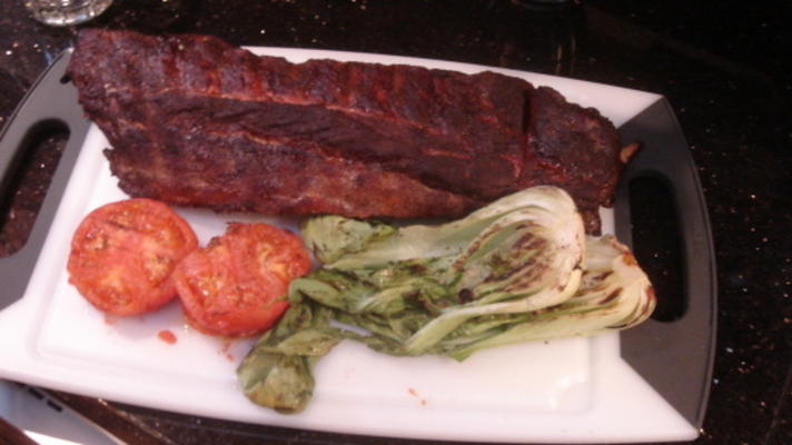 gegrilde baby choy en tomaat bijgerecht