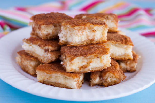 churro cheesecake bars