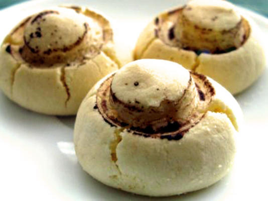 mushroom cookies (mantar kurabiye)