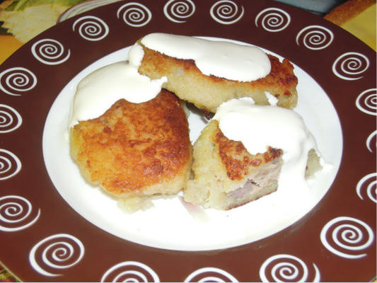 aardappel latkes met varkensvulling (Wit-Russische nationale gerechten)