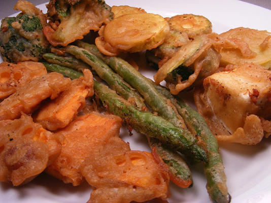 tempura groenten (ook vis, garnalen of calamariringen)