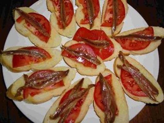 canapes de anchoa (ansjovis canapeetjes)