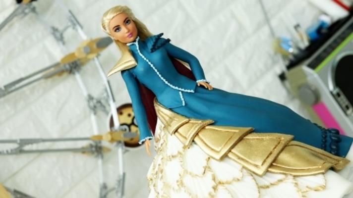 daenerys targaryen pop cake