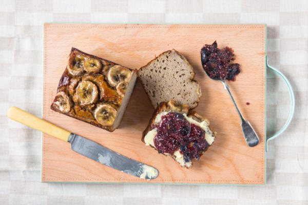 kaneel banaanbrood met chia jam