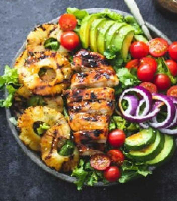 gegrilde teriyaki kippensalade