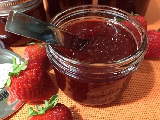 aardbeienjam met sinaasappelschil