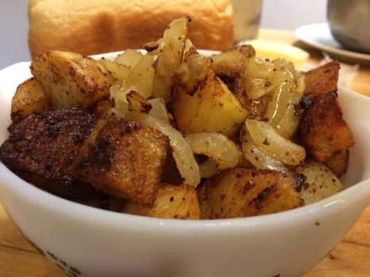 boeren aardappelen - gebakken aardappelen en uien.
