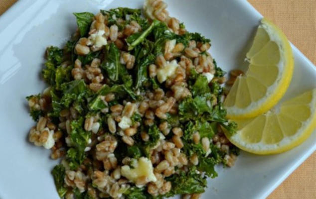 warme farro spinazie feta salade of bijgerecht