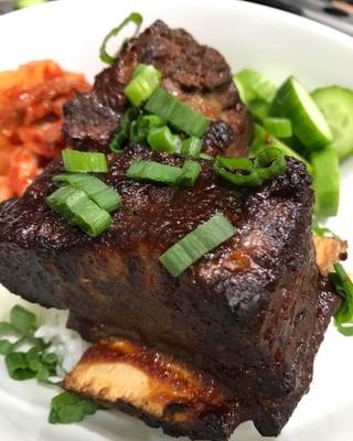 instant pot gochujang geglazuurde korte ribben