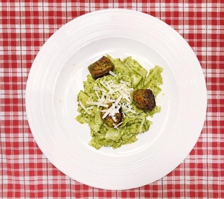veganistische vleesloze gehaktballen: het mooie voer