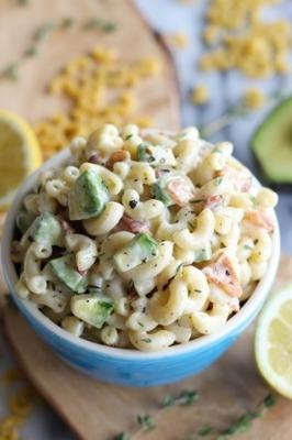 bacon en avacado pastasalade