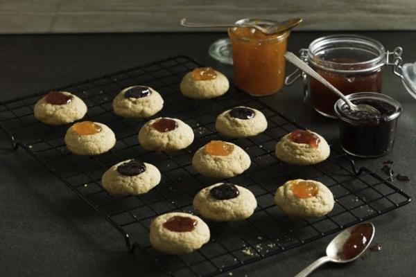 framboos linzer thumbprint cookies