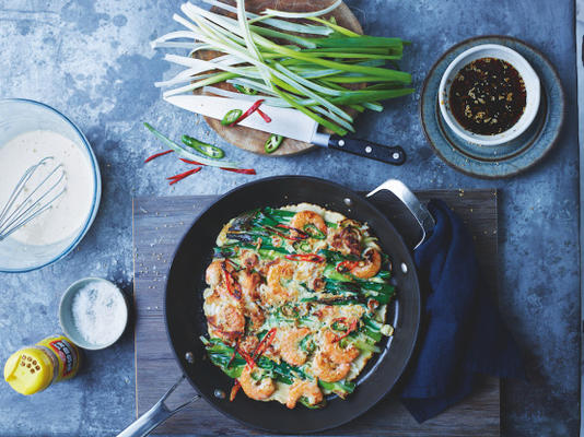 zeevruchten en groene uienpannenkoek (haemul pa-jeon)