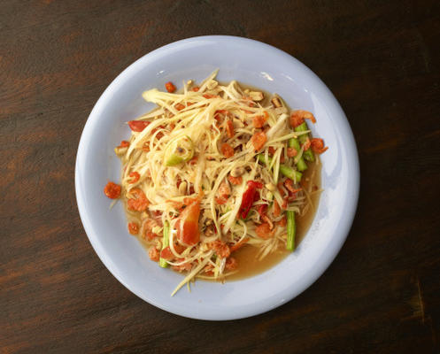 groene papajasalade van snelle en gemakkelijke Thaise recepten