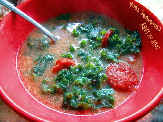 maïsmeel soep met boerenkool en worst (sopa de fuba)