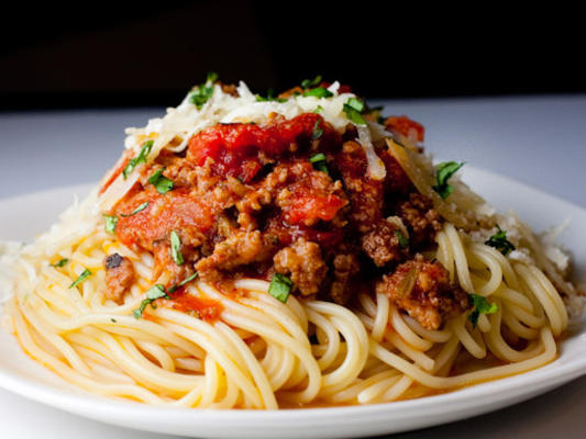 spaghetti met gehakt saus