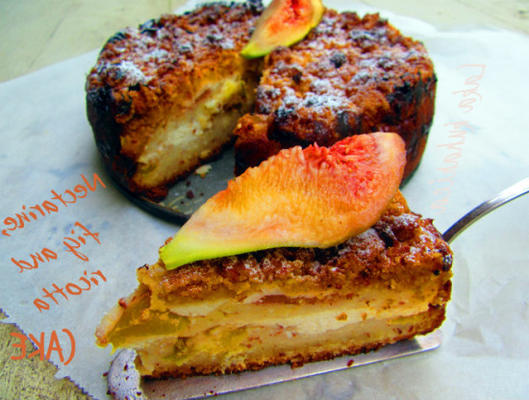 nectarine, vijgen en ricotta cake