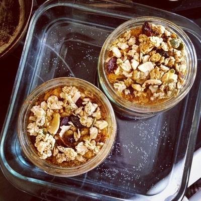 crunch -topped peanut butter kaneelrol pudding