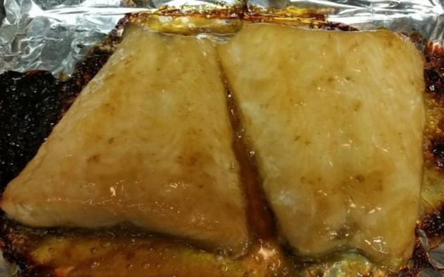 sinaasappelgember geglazuurde gebakken zalm