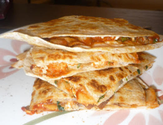 garnalen en feta quesdillas ragu