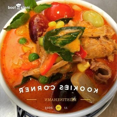 rode curry met geroosterde eend / gang phed ped yang