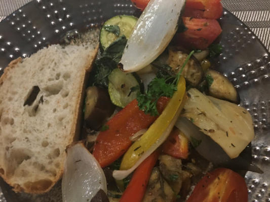 geroosterde kippenpoten en ratatouille