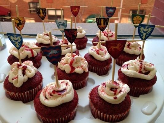 game of thrones rood fluwelen cupcakes met roomkaas glazuur
