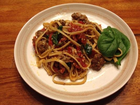 fettuccine met salsiccia en peperoni rossi (rode paprika's)