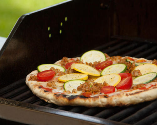 gegrilde zomer veggie pizza