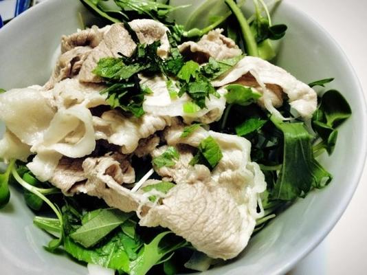 maggie's reishabu gekoeld varkensvlees shabu shabu salade