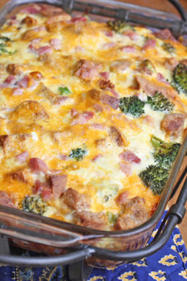 braadpan uit ham en broccoli met extra scherpe cheddar