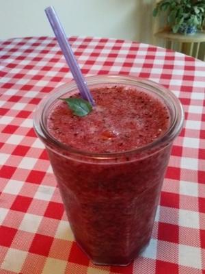 Strawberry-soda smoothie