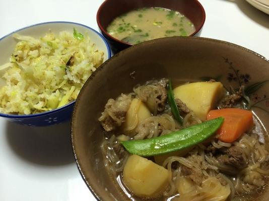 nikujaga (Japans vlees en aardappelen)