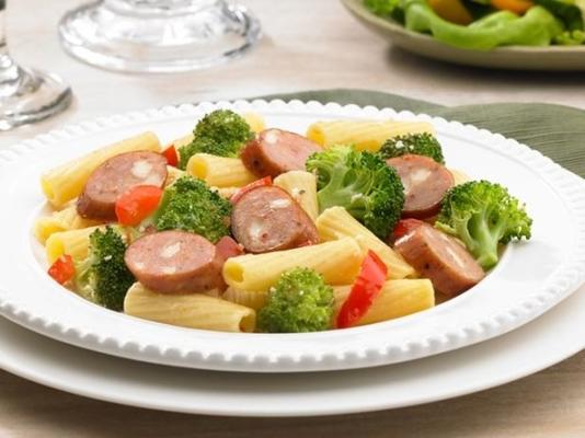 Johnsonville gerookte kip Italiaanse worst en broccoli rigaton